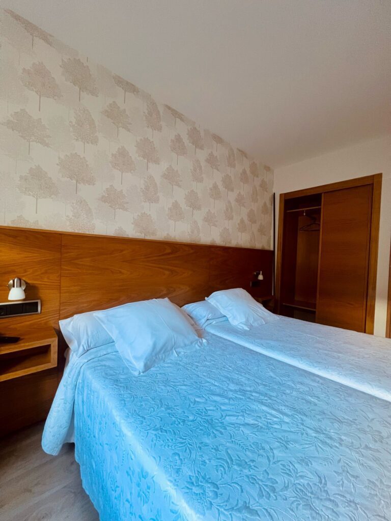 Dormitorio de habitación Doble Superior, Hotel Casa Román