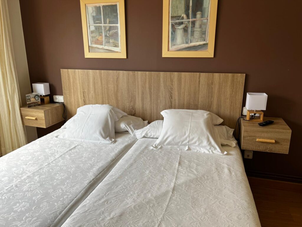 Habitación Doble Estándar dos camas, Hotel Casa Román